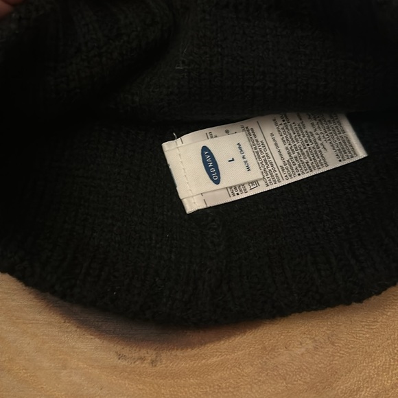 Toddler Girl Old Navy Beanie - Picture 4 of 5